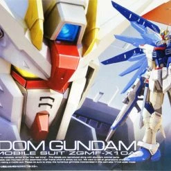 Bandai: Gundam RG - Freedom Gundam Gundams