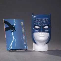DC Comics Graphic Novels Batman: Dark Knight Returns - Book & Mask Set