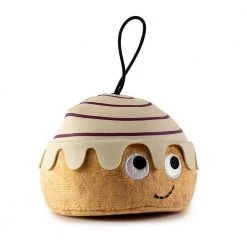 Kidrobot Yummy World: Breakfast In Bed - Cindy Cinnamon Roll Toys